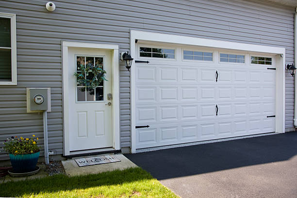 24/7 Emergency Garage Door Panel Replacement experts in Appomattox County County, VA